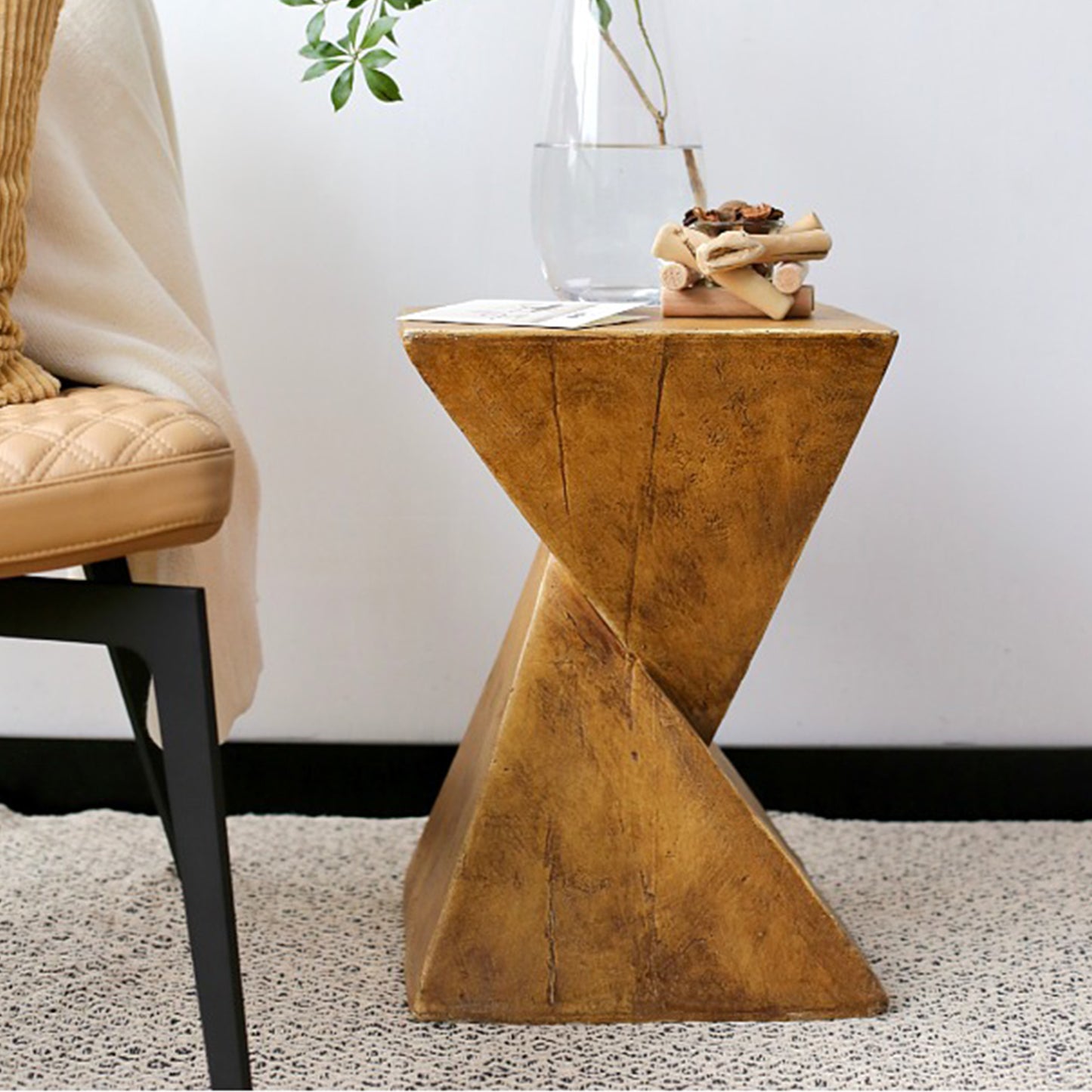 Élisabeth Geometric Side Table
