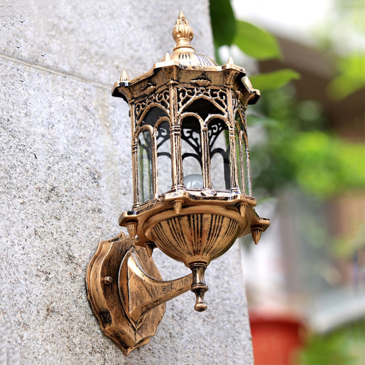Aurum Outdoor Wall Lamp