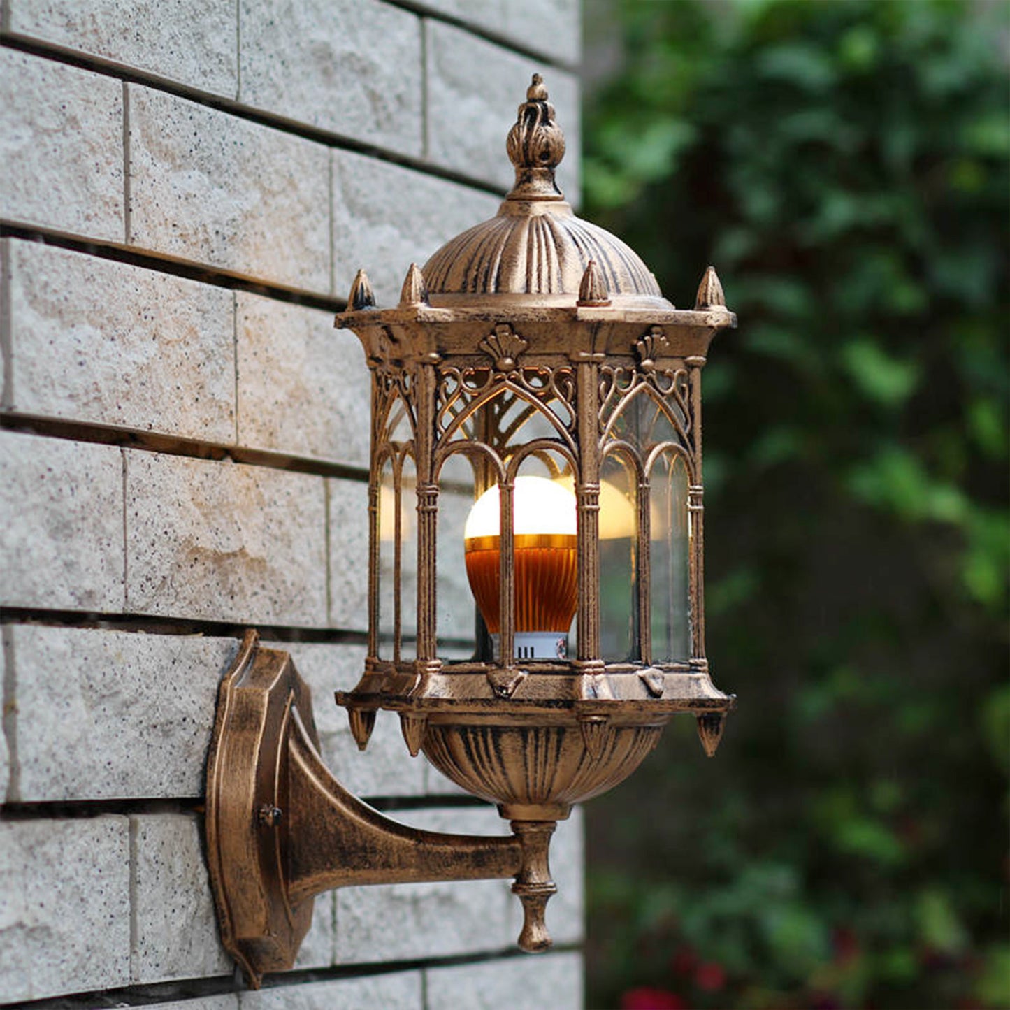 Aurum Outdoor Wall Lamp